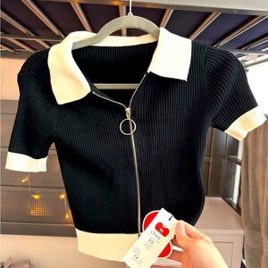 Very pretty black and white zip up t shirt